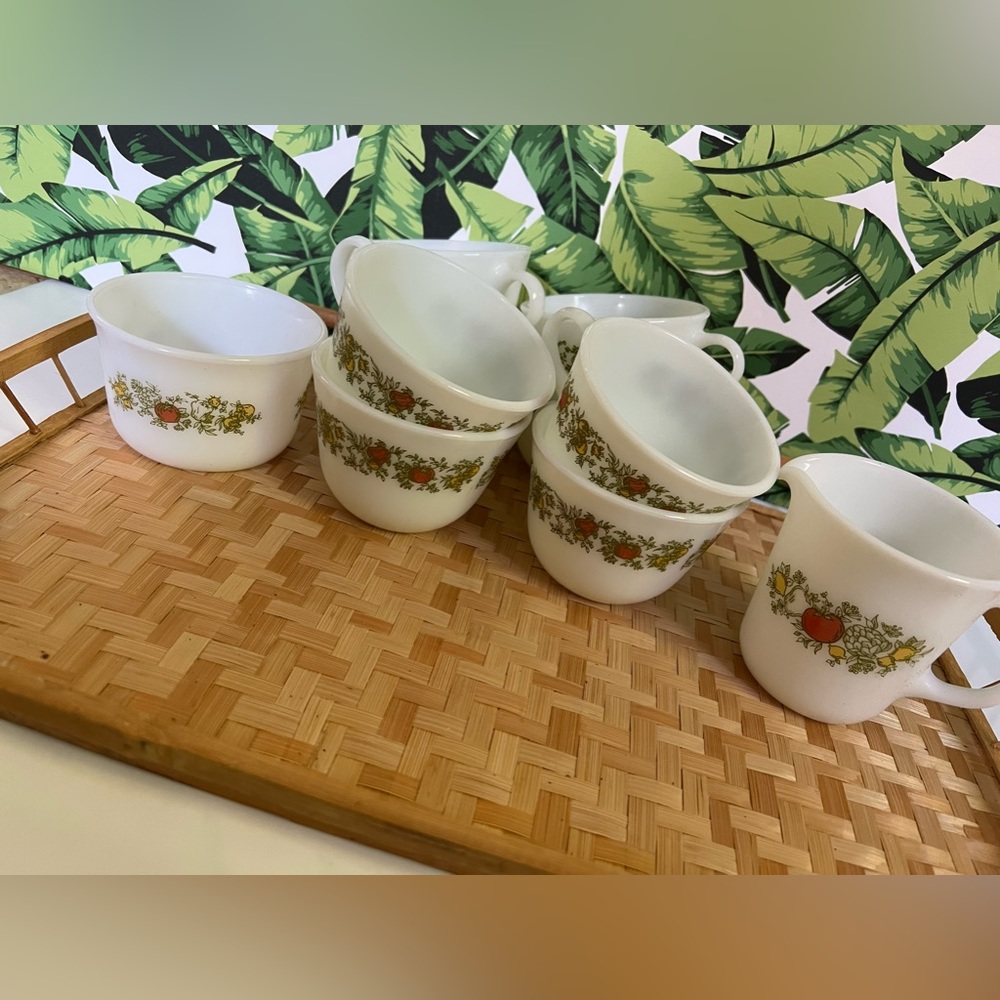 Pyrex Spice of Life 10 piece tea set including cream and sugar dishes